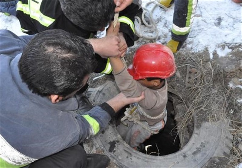 نجات پسربچه ساوجبلاغی از چاه غیرایمن 160 متری