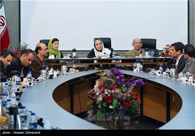 دیدار تعدادی از هنرمندان ( مرتضی احمدی ، شمسی فضل الهی و لیلی رشیدی ) با رئیس شورای شهر تهران