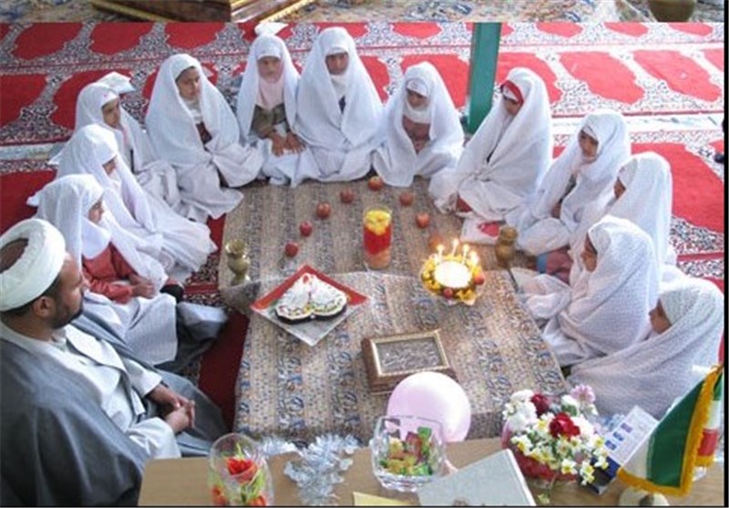 برگزاری جشن تکلیف 1200 دانش‌آموز دختر شیرازی در حرم شاهچراغ(ع)