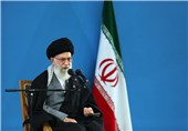 Leader Urges Iranian Students to Amass Knowledge, Help Country’s Development