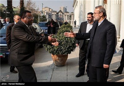 Iranian, Kenyan Speakers Urge Expansion of Tehran-Nairobi Ties
