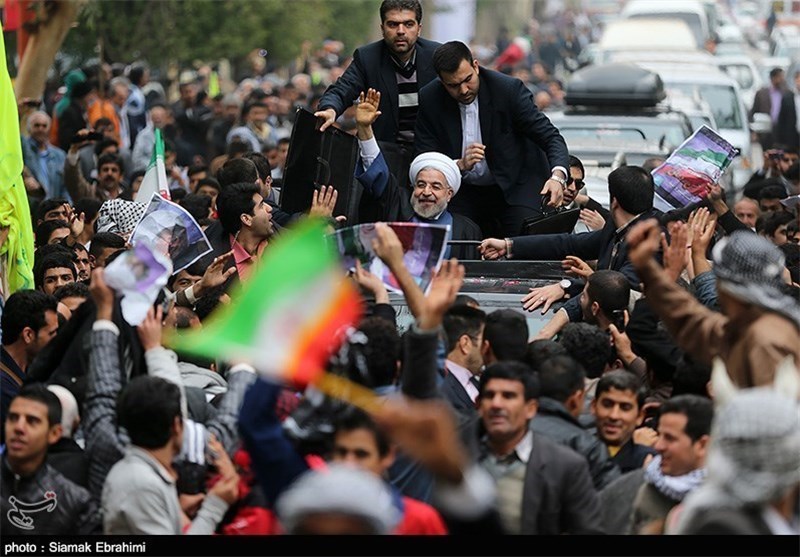 کیف‌ خبر ساز محافظان روحانی/عکس