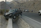برخورد 4 خودرو در محور جم- انارستان 10 مجروح برجای گذاشت