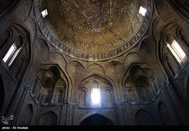 آغاز مرمت بام مسجد جامع اصفهان/ قسمت غربی مسجد ساماندهی می‌شود