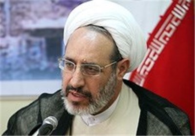 برگزاری همایش روحانیان قزوین در دهه فجر