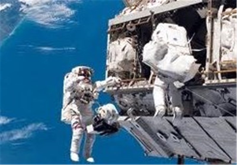 آرایه خورشیدی در ایستگاه فضایی بین‌المللی توسط فضانوردان نصب شد + تصاویر