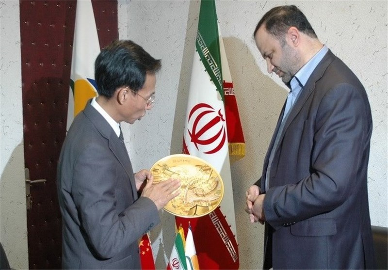 هدیه ویژه سفیر چین در ایران به مردم انزلی + عکس