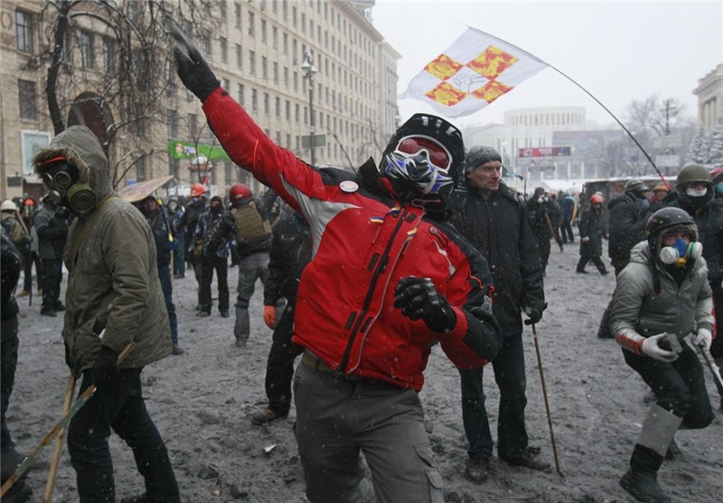 معترضان اوکراینی شهرداری کیف را ترک کردند