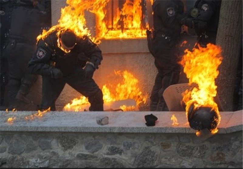 Radicals, A Wild Card in Ukraine Protests