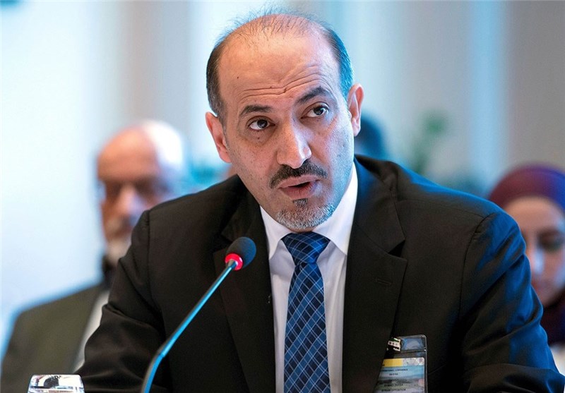 رئیس ائتلاف معارضان سوری در نشست اتحادیه عرب سخنرانی می کند