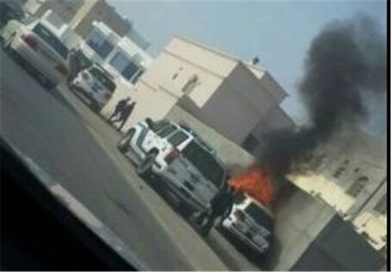 معترضان بحرینی خودروی پلیس را به آتش کشیدند +‌عکس