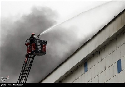 آتش سوزی در سرزمین موجهای خروشان - مشهد