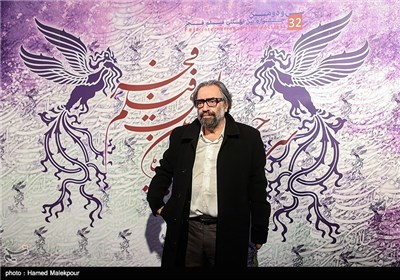 مسعود کیمیایی کارگردان فیلم متروپل در مراسم افتتاحیه سی و دومین جشنواره بین المللی فیلم فجر