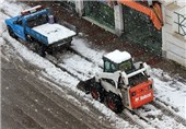 بازگشائی مسیرهای تردد آران و بیدگل پس از بارش 15 سانتی‌متری برف