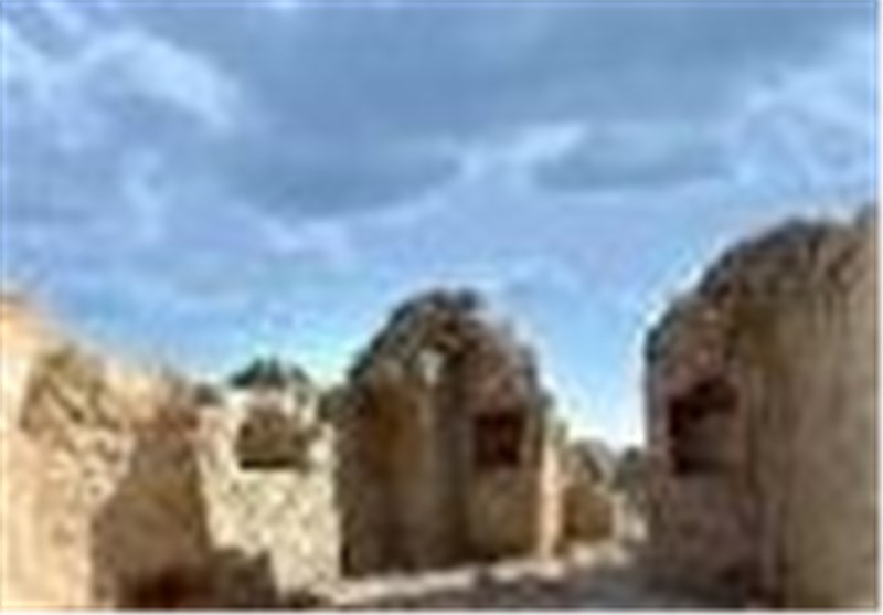 ساماندهی هزار و یک قطعه گچ‌بری شهر تاریخی دره‌شهر