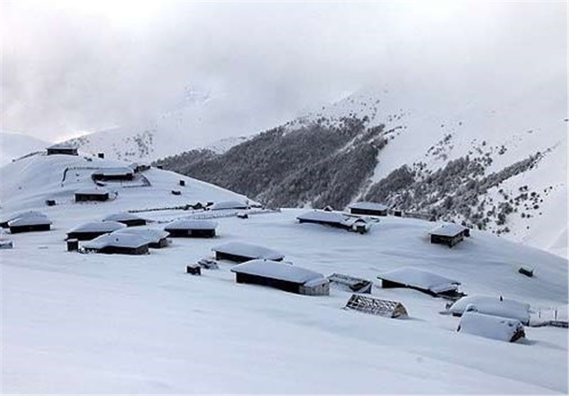 تخریب 7 واحد آموزشی و رفاهی گیلان در برف