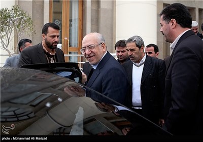  نعمت زاده وزیر صنعت معدن و تجارت در همایش اقتصادی سرمایه گذاری ایران و فرانسه