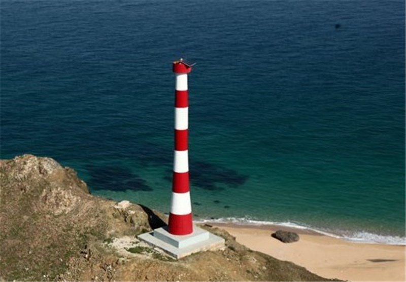 چراغ دریایی تیاب میناب؛ نمادهای ایمنی و حاکمیت دریایی در سواحل مکران