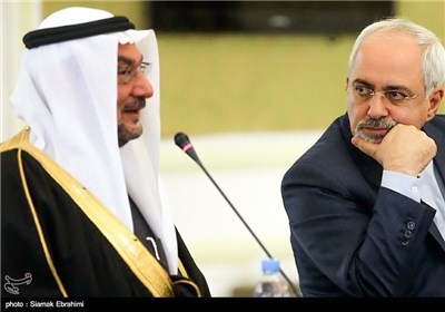  Iranian FM, OIC Chief Hold Joint News Conference in Tehran