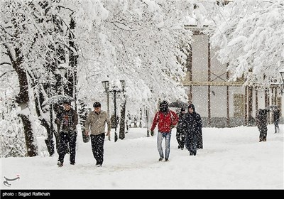Heavy Snowfall Slams Northern Iran