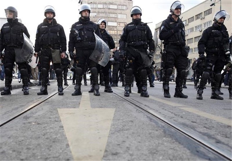 Bosnia Protesters Attack Presidency Building