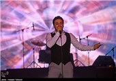 کنسرت موسیقی بابک جهانبخش به مناسبت دهه فجر-کیش