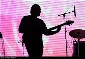 کنسرت موسیقی بابک جهانبخش به مناسبت دهه فجر-کیش