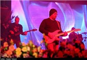 کنسرت موسیقی بابک جهانبخش به مناسبت دهه فجر-کیش