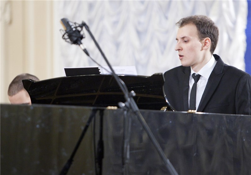 پیانیست روسی، آثاری از مشایخی و اردلان را می‌نوازد