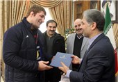 تجلیل استاندار آذربایجان شرقی از قهرمان کشتی جام جهان‌پهلوان تختی