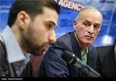 US Political Analyst Finkelstein at Press Conference in Tehran