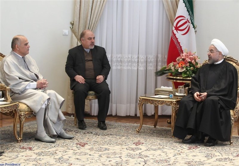 President Rouhani Calls Iran, Tunisia &quot;Pioneers of Democracy&quot;