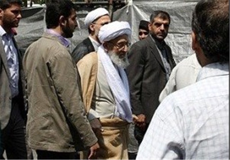 آیت‌الله مهدوی‌کنی به جمع راهپیمایان 22 بهمن پیوست