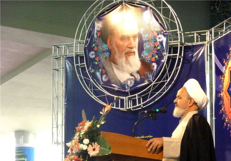 رهبری مهمترین عامل زیربنایی شکل‌گیری انقلاب اسلامی بوده است