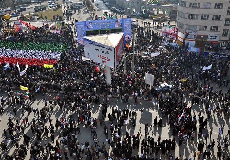 حضور مردمی در راهپیمایی 22 بهمن پاسخ کوبنده‌ای به زیاده‌خواهان عالم است