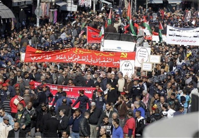 تظاهرات در اردن در اعتراض به طرح وزیر خارجه آمریکا برای مذاکرات سازش
