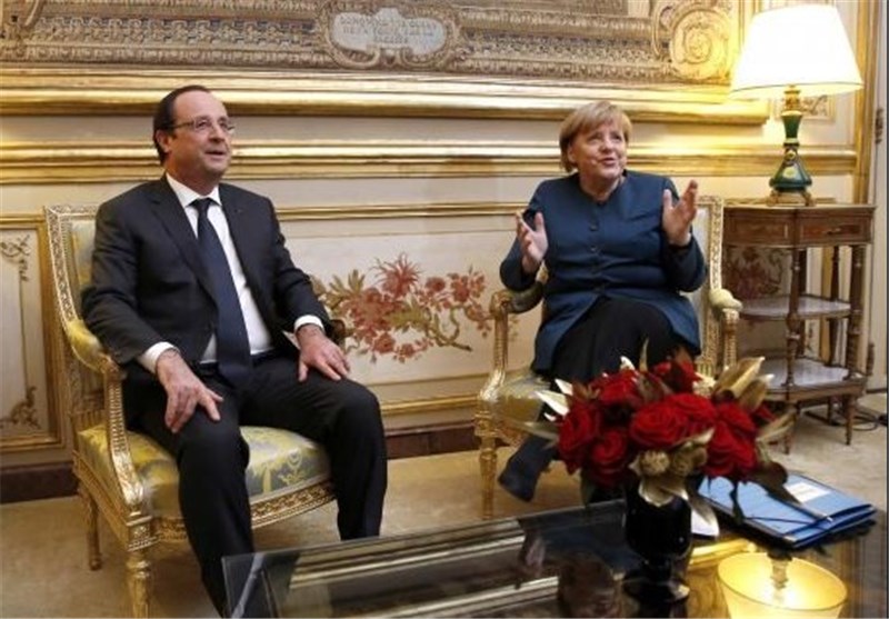 Merkel, Hollande to Discuss European Communication Network Avoiding US
