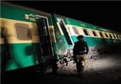 حضور به موقع نیروهای امدادی در محل برخورد 2 قطار تهران - مشهد و بالعکس