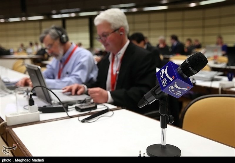 نشست خبری ظریف با خبرنگاران ایرانی آغاز شد