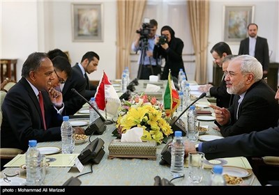 Singapore's FM Meets Iranian Counterpart, Parliament Speaker