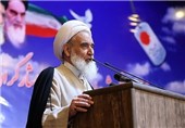 امام جمعه کرمانشاه: دفاع مقدس راه مقاومت را به ملت‌ها نشان داد
