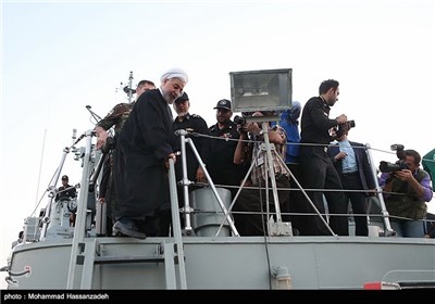 بازدید رئیس جمهور از مرکز فرماندهی منطقه یکم نیروی دریایی ارتش جمهوری اسلامی