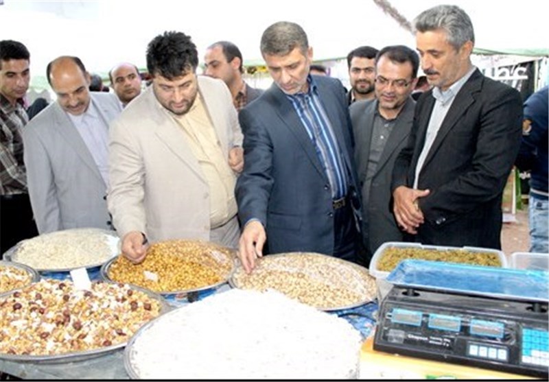 ذخیره سازی 1100 تن میوه برای عرضه با قیمت تعادلی در بوشهر