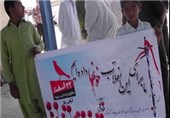 جمعی از خانواده‌های شهدای سیستان و بلوچستان از زرآباد دیدن کردند