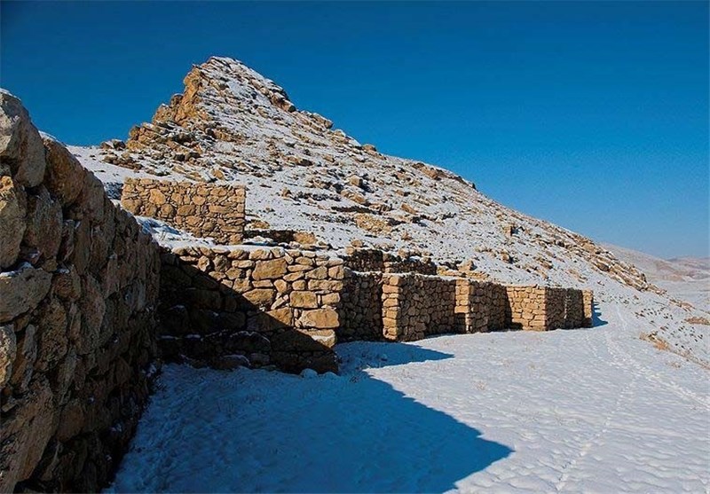 دژ باستانی بسطام در قره ضیاالدین آماده استقبال از گردشگران نوروزی است