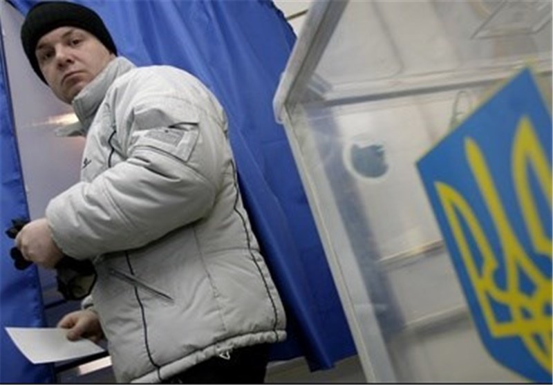 Crimea Prepares for Referendum under Heavy Military Presence