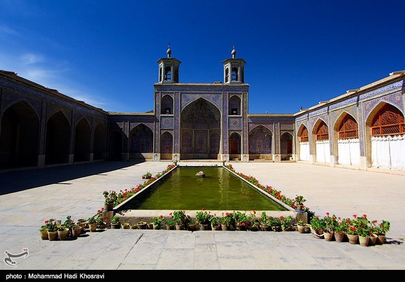 Nasir-ol-Molk Mosque: One of The World&apos;s Most Visually Stunning Buildings