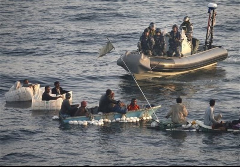 نجات 13 ایرانی از خطر غرق شدن توسط کشتی استرالیایی