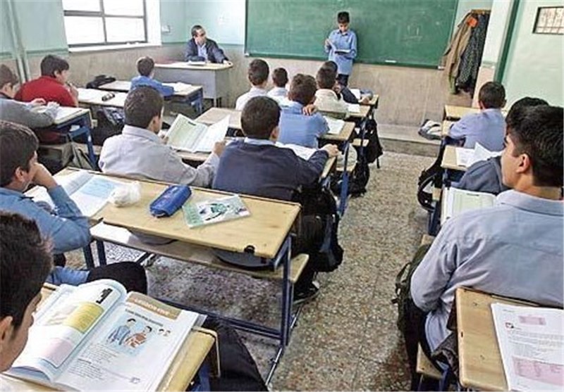 بازسازی 14فضای آموزشی در لرستان؛ تجهیزات مدارس پلدختر خریداری شد