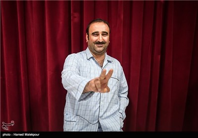 مهران احمدی بازیگر در پشت صحنه سریال پایتخت 3